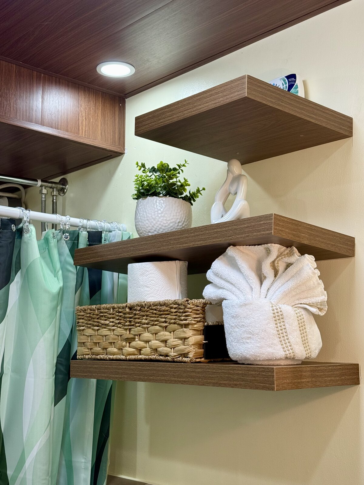 Bath & laundry